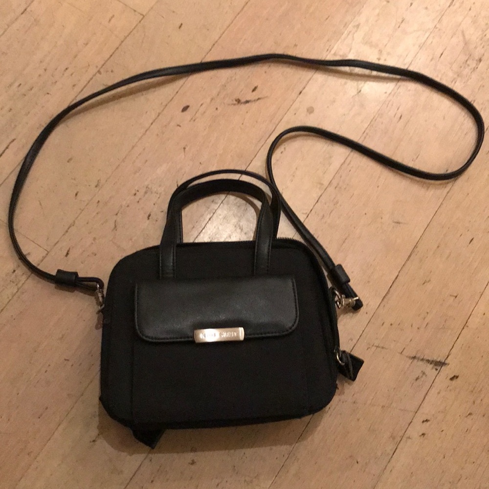 Nine West traveling purse small 7”x6”x2.5” black